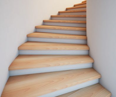 Jakie drewno sprawdzi się najlpiej na schody